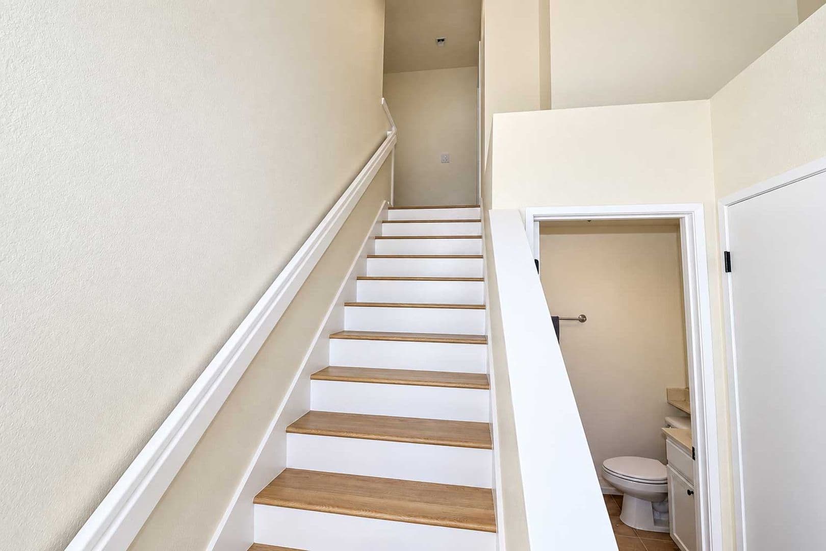 Tustin Townhome: 2199 Avocado Dr