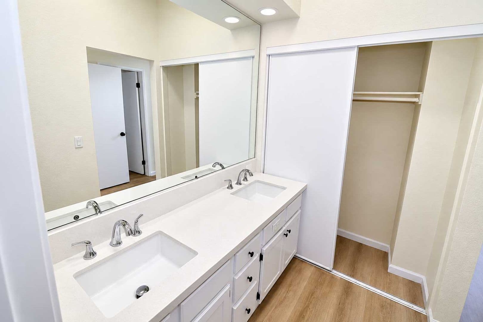 Tustin Townhome: 2199 Avocado Dr