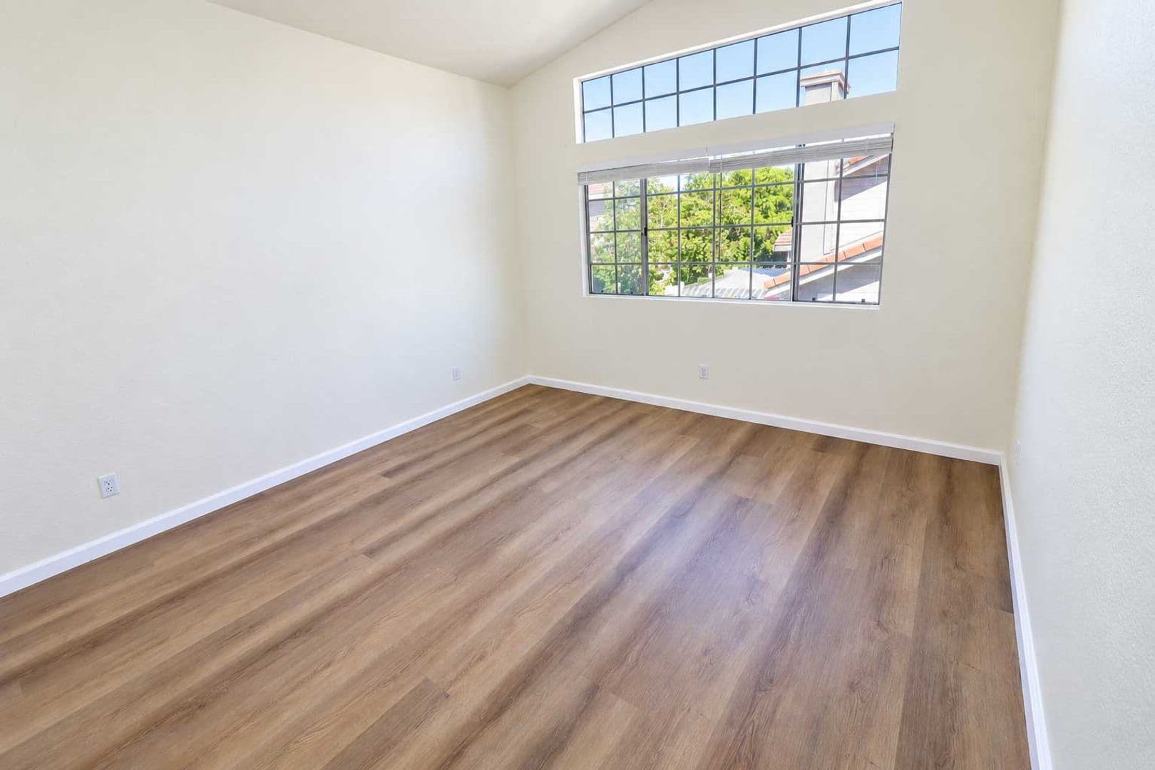 Tustin Townhome: 2199 Avocado Dr