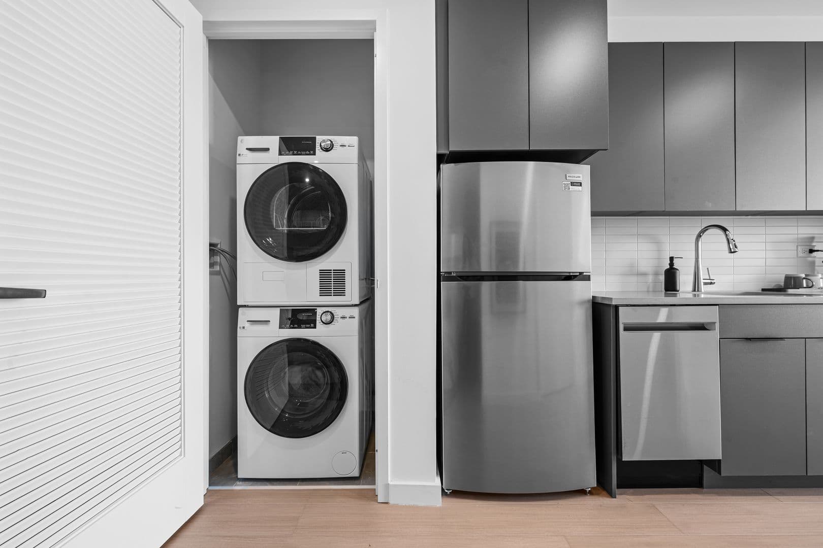 Jersey City Apartment: 15 Central Ave