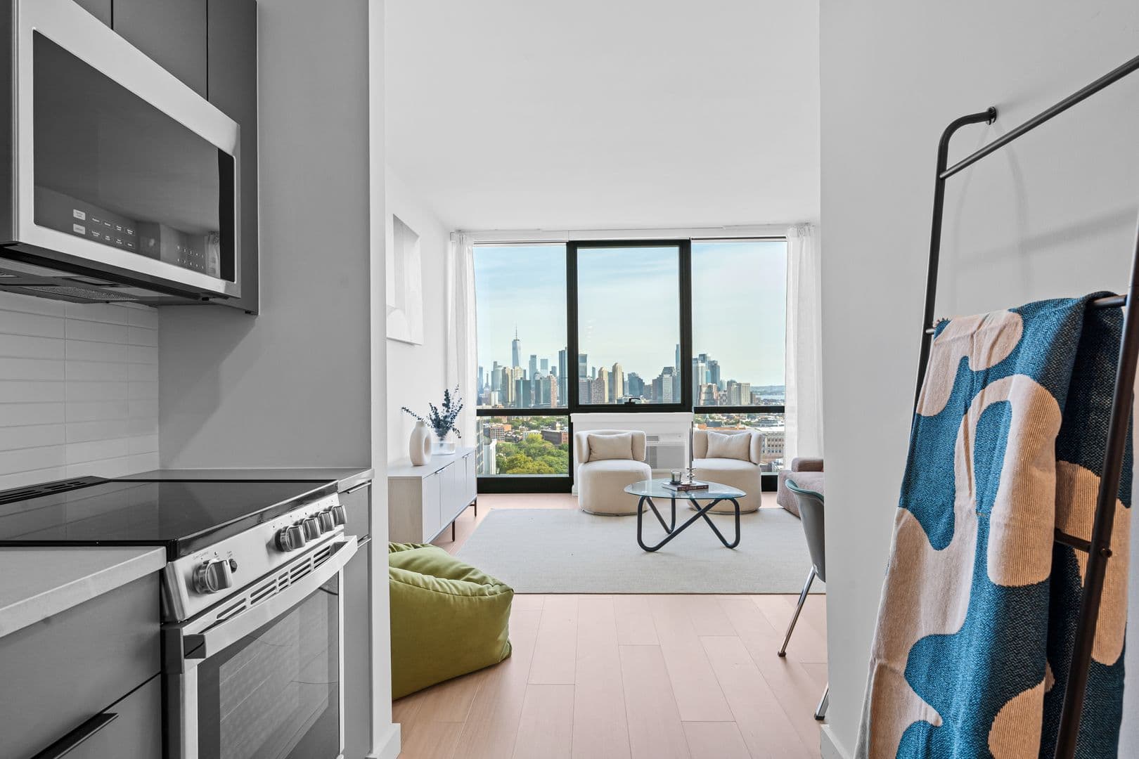 Jersey City Apartment: 15 Central Ave