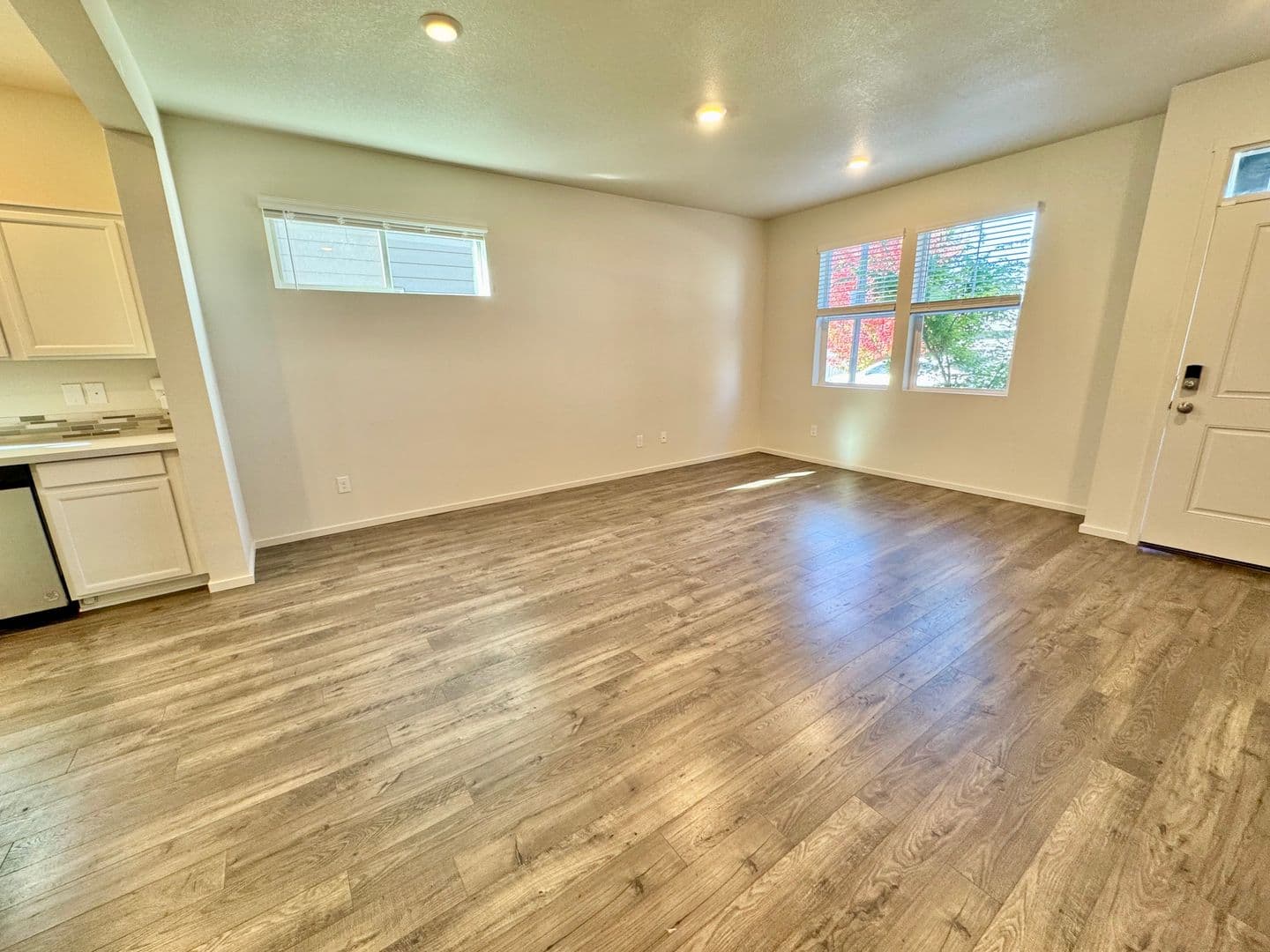 Vancouver Townhome: 619  NE 72nd St