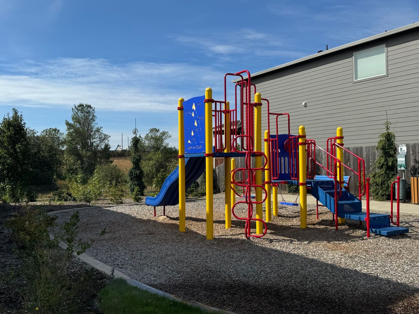 Ridgefield House: 7030 N MONTGOMERY WAY