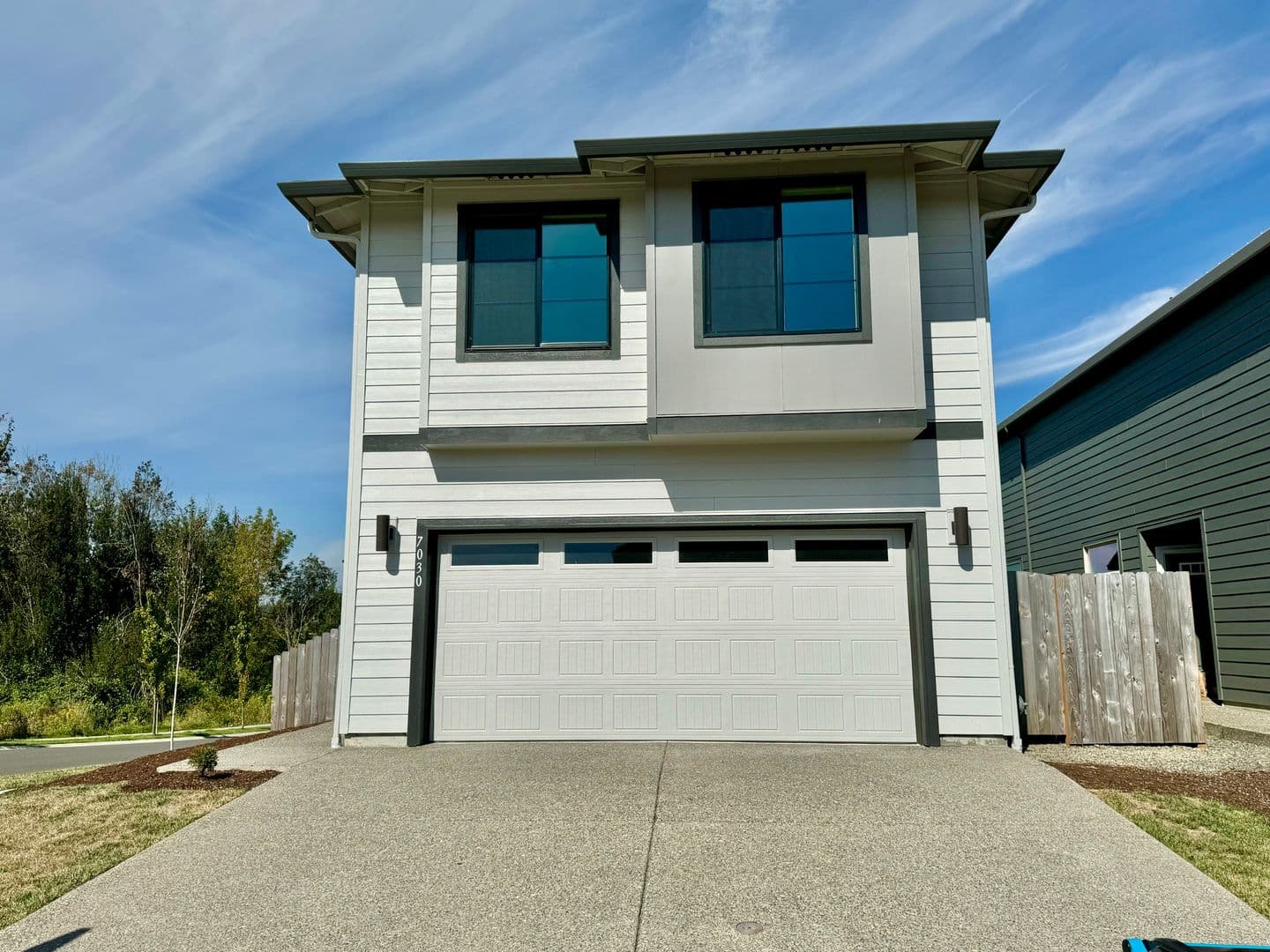 Ridgefield House: 7030 N MONTGOMERY WAY