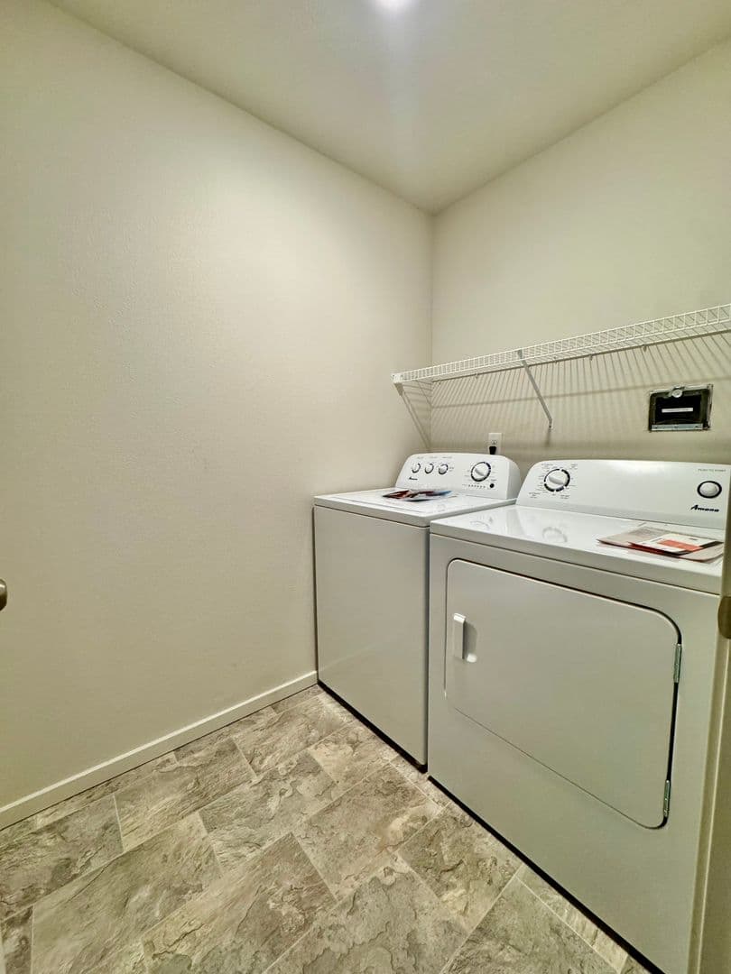Vancouver Townhome: 619  NE 72nd St