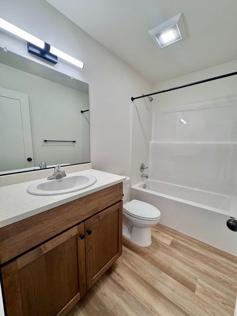 Vancouver Townhome: 5406 NE 34th St - B-6