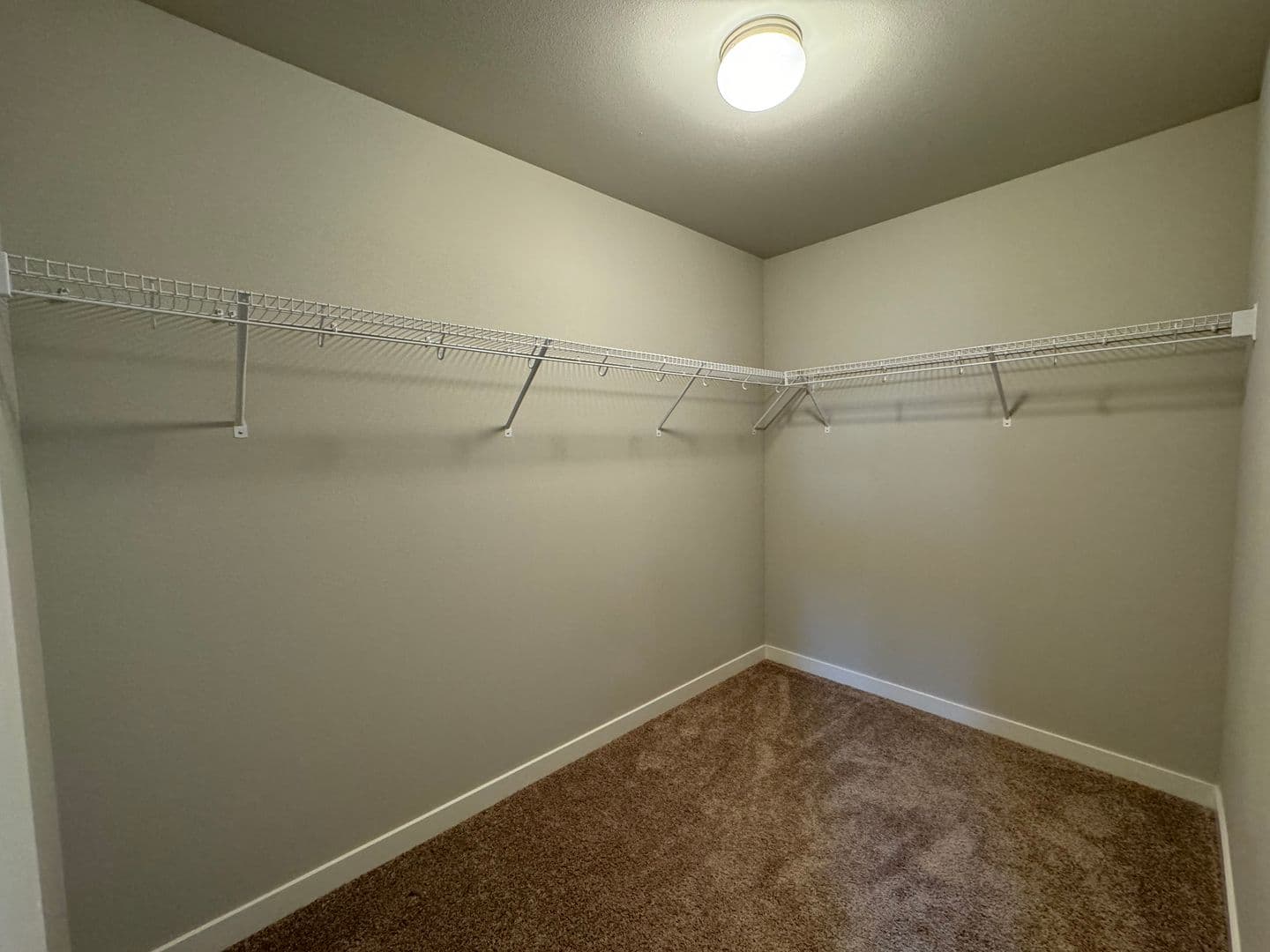 Ridgefield House: 7030 N MONTGOMERY WAY