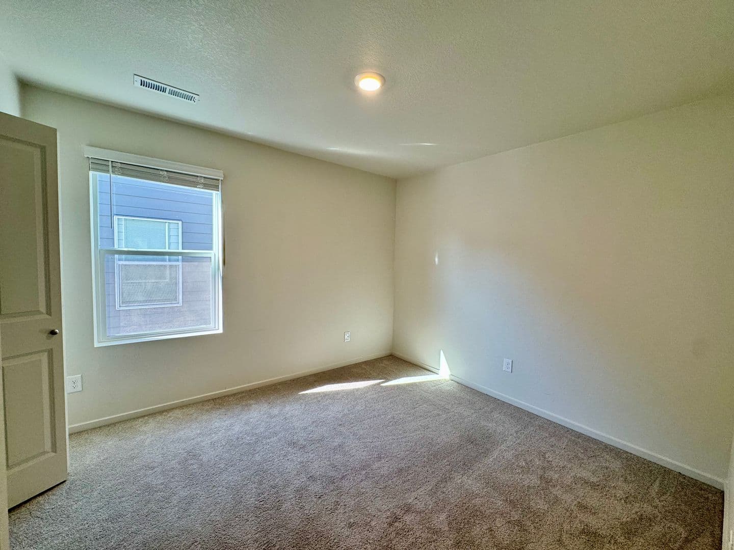 Vancouver Townhome: 619  NE 72nd St