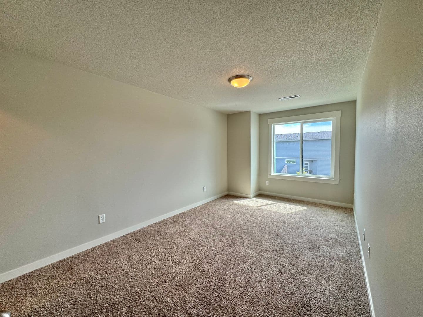 Ridgefield House: 7030 N MONTGOMERY WAY