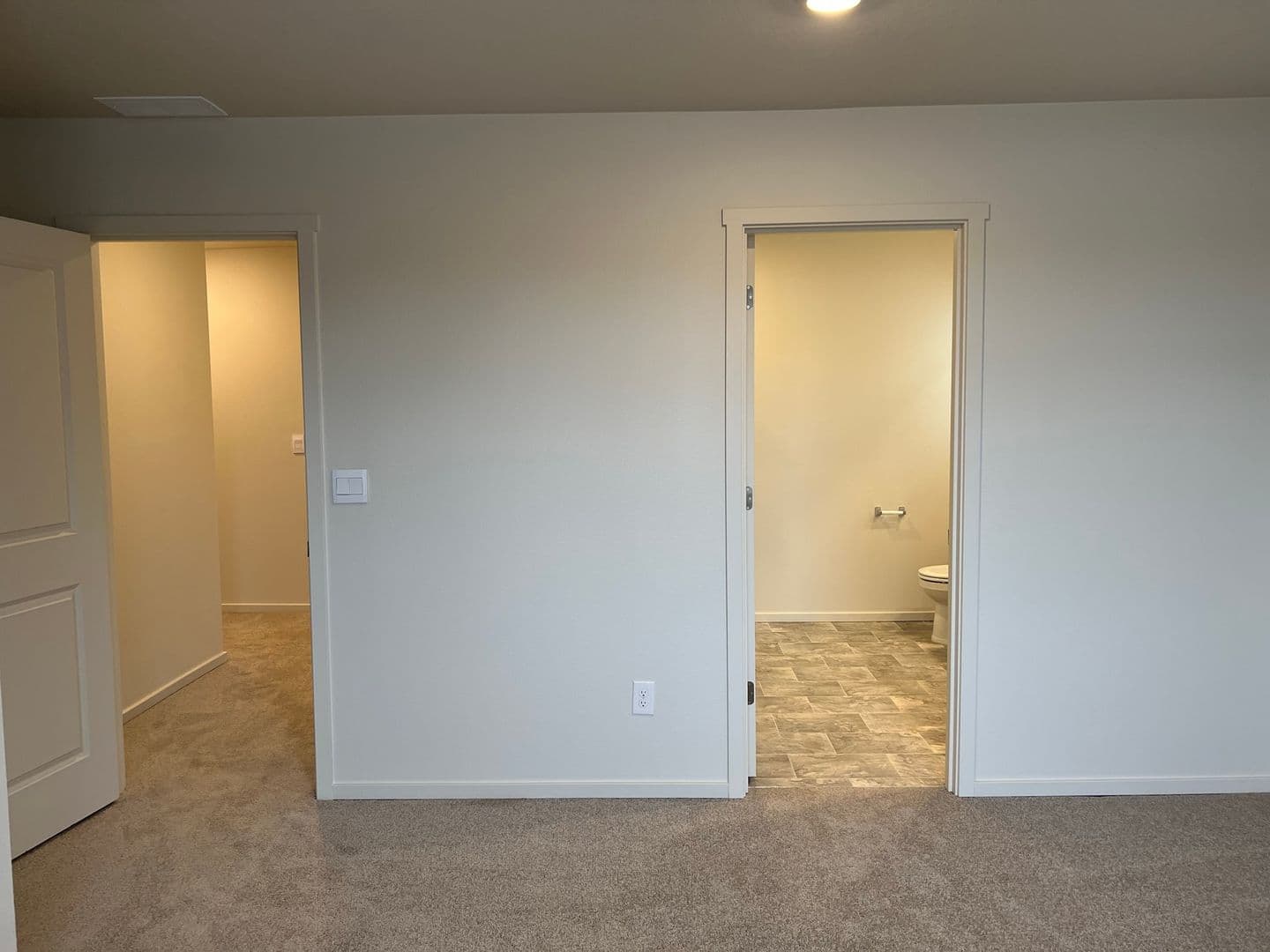 Vancouver Townhome: 619  NE 72nd St