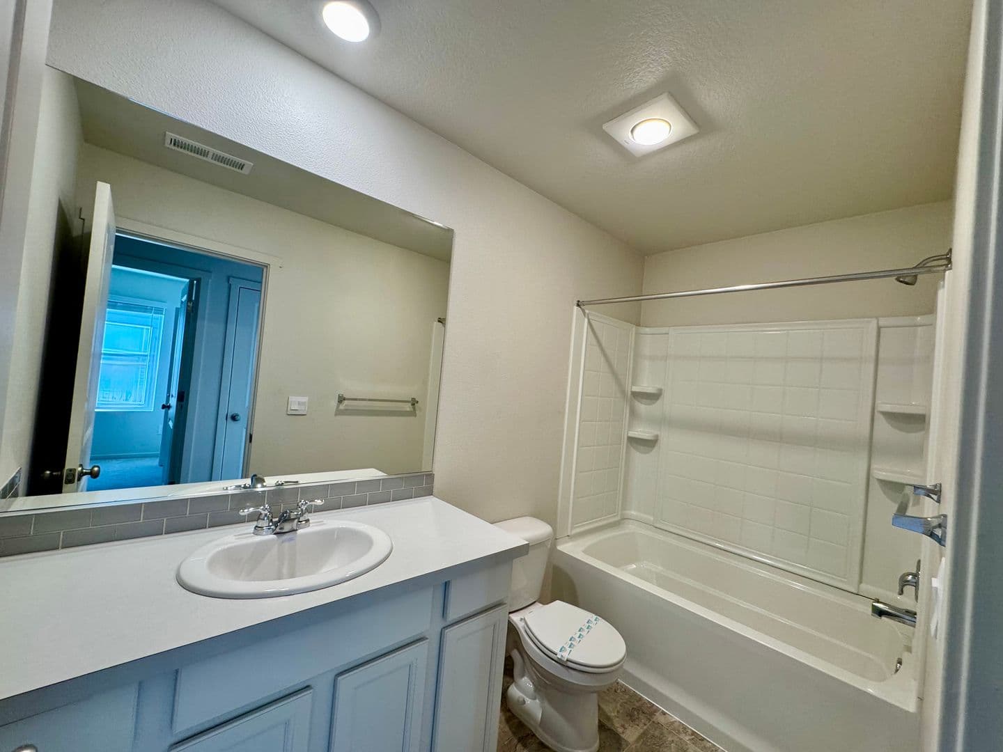 Vancouver Townhome: 619  NE 72nd St