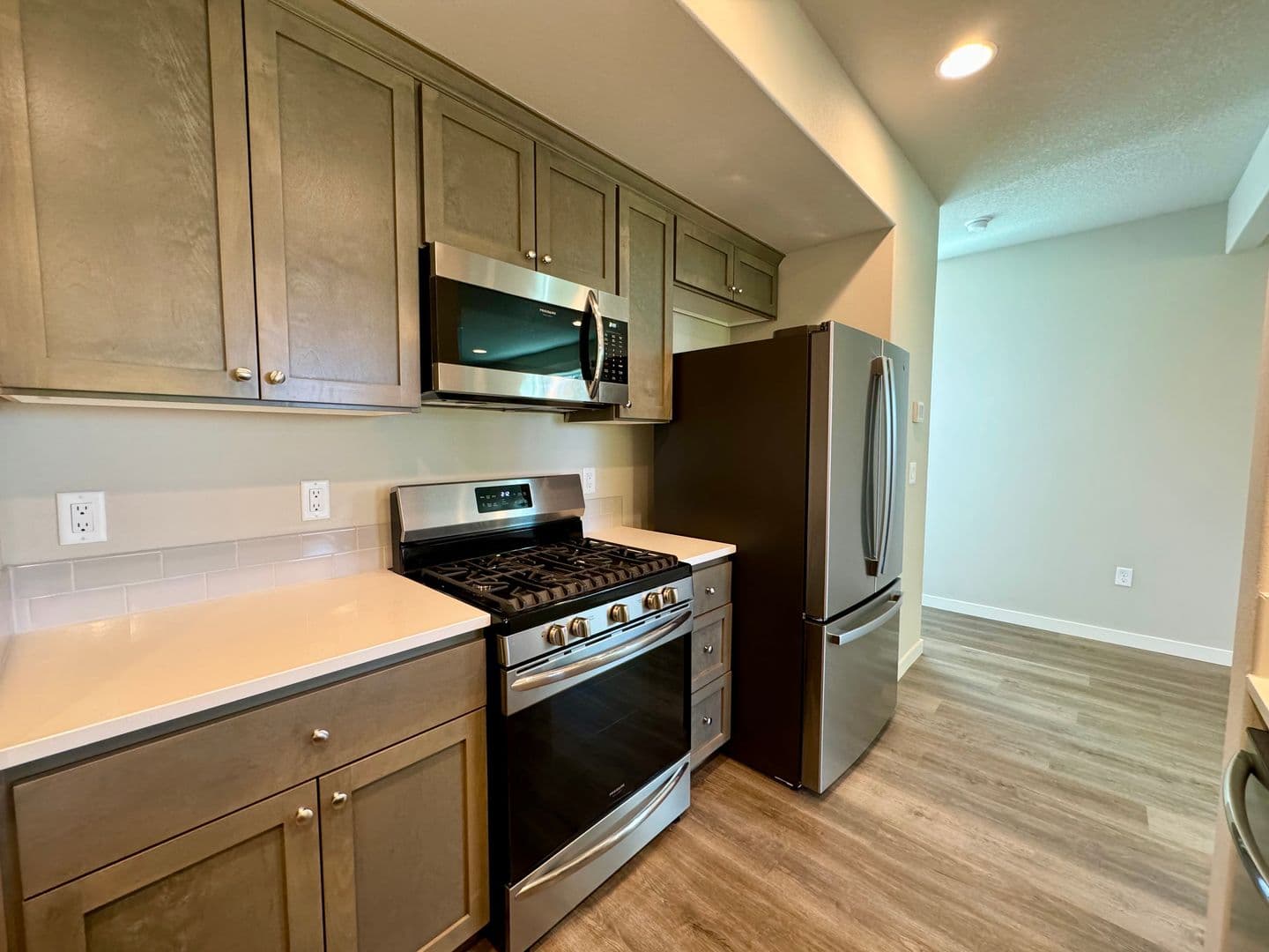 Ridgefield House: 7030 N MONTGOMERY WAY