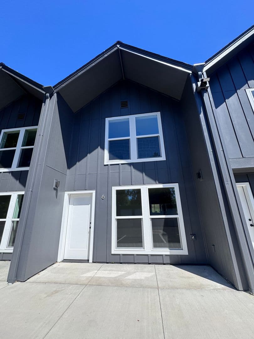 Vancouver Townhome: 5406 NE 34th St - B-6