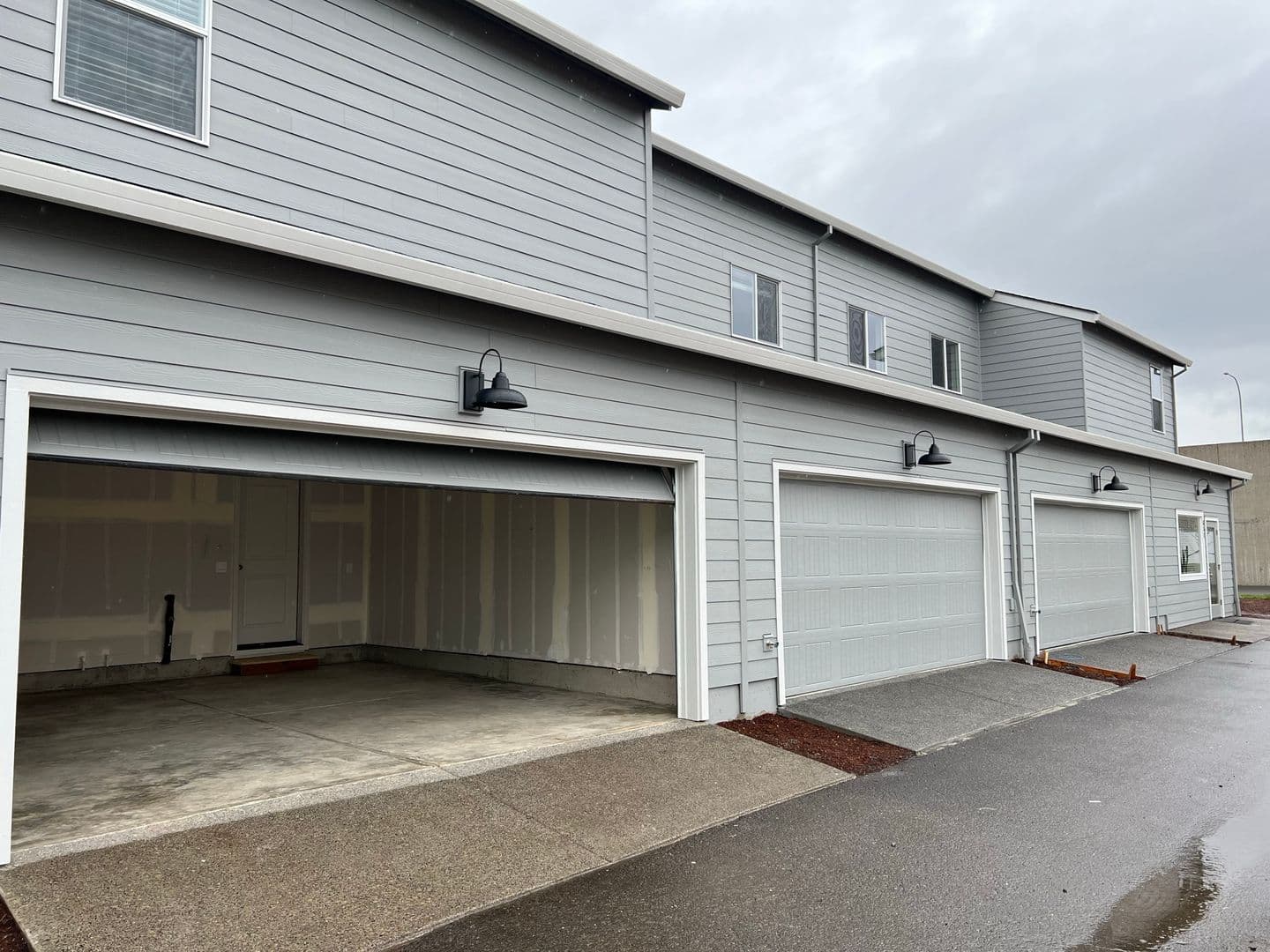 Vancouver Townhome: 619  NE 72nd St