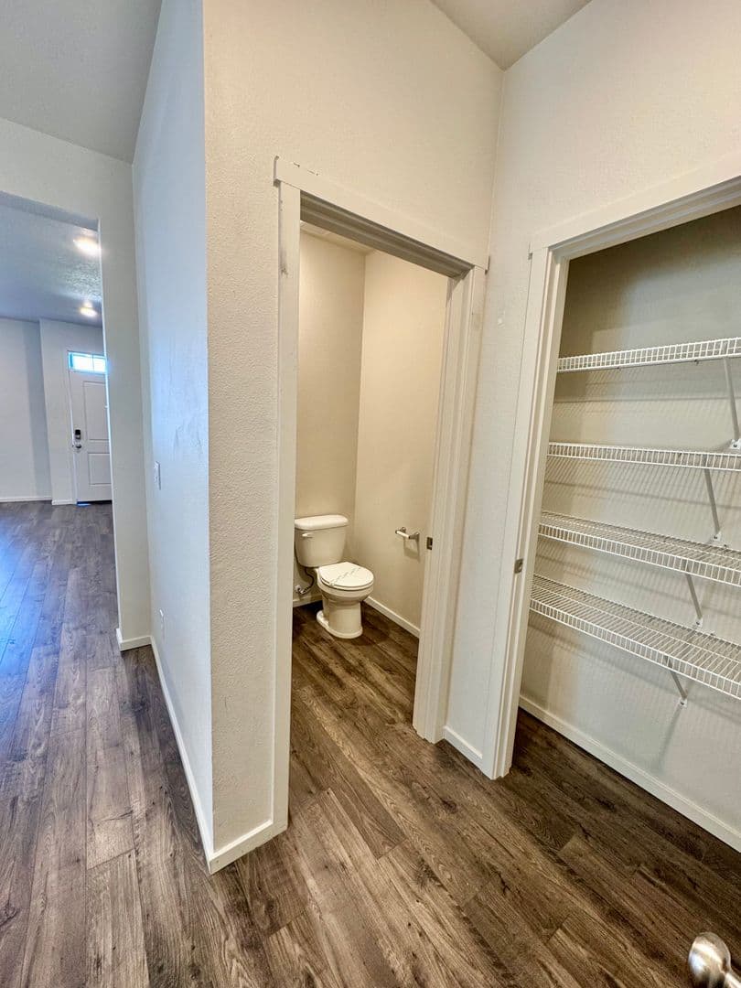 Vancouver Townhome: 619  NE 72nd St