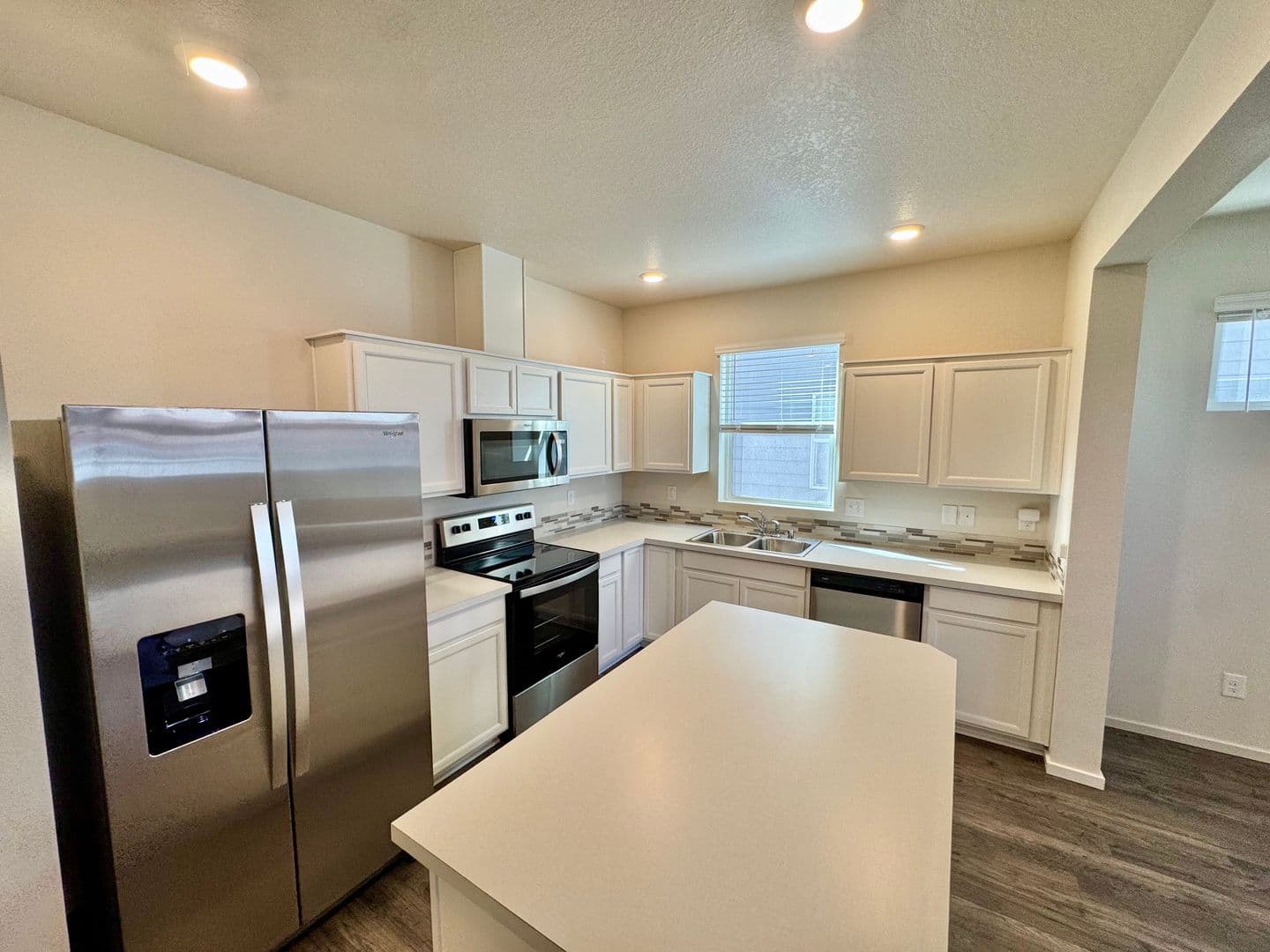 Vancouver Townhome: 619  NE 72nd St