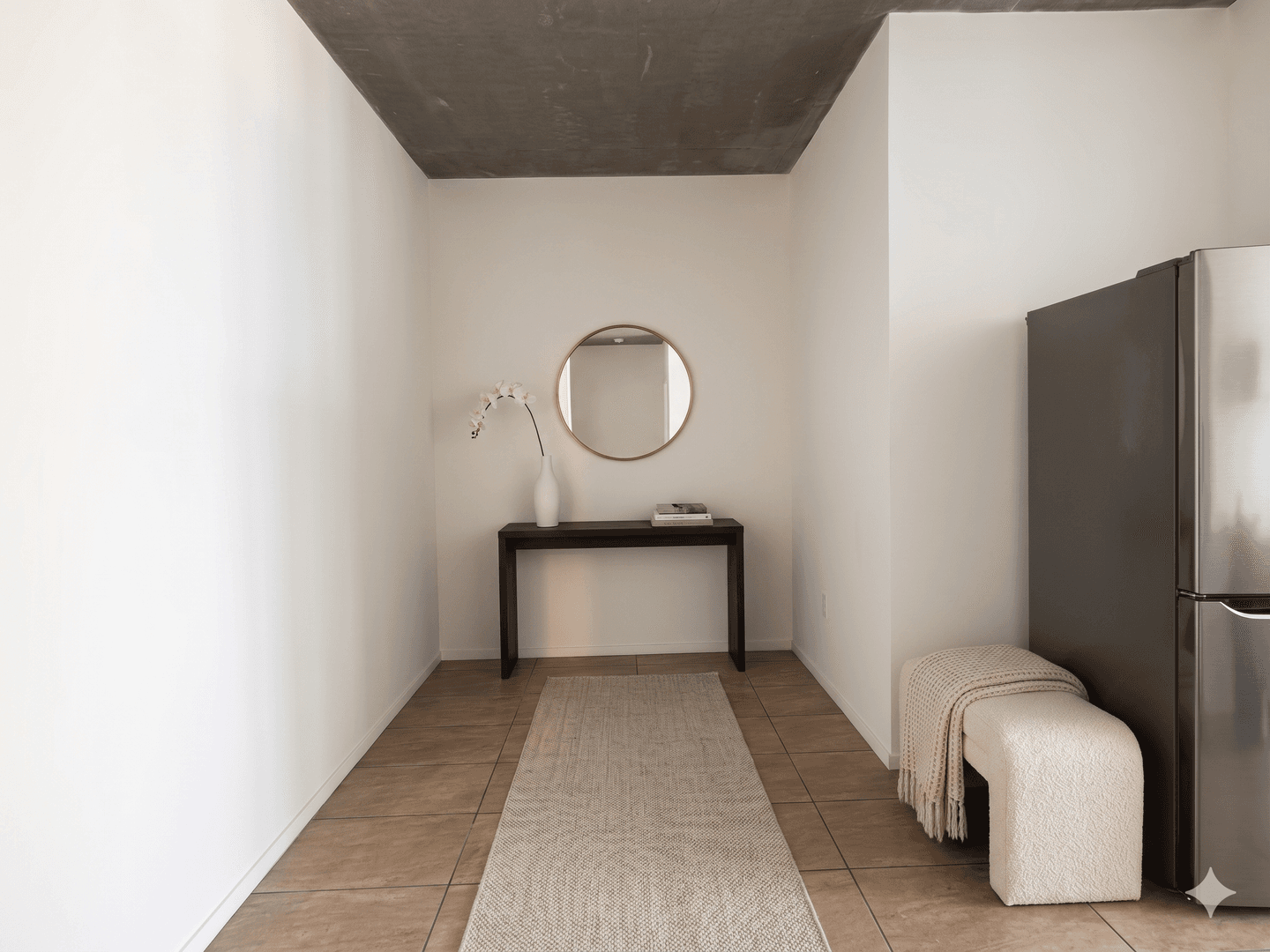 San Diego Apartment: 320 West Cedar St.