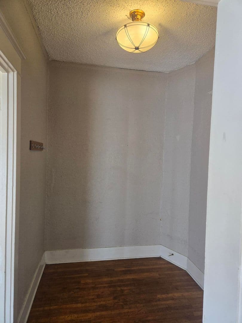 Tacoma Apartment: 1303 Division Ave
