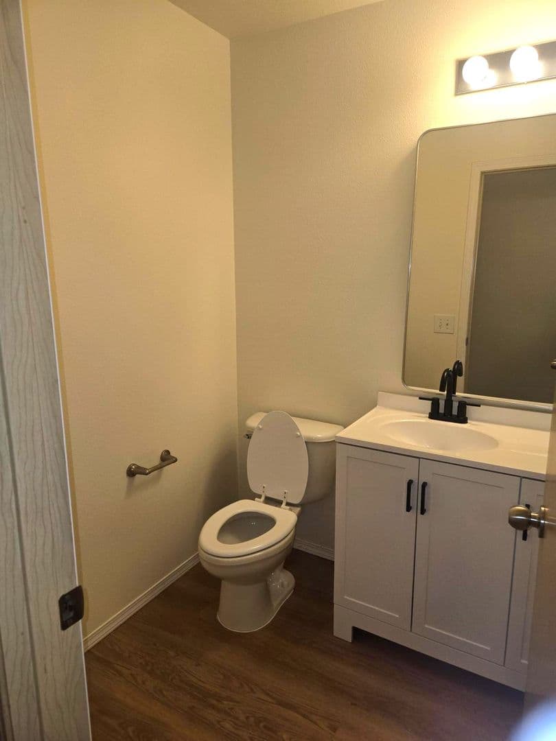 Puyallup House: 18420 95th Ave CT E