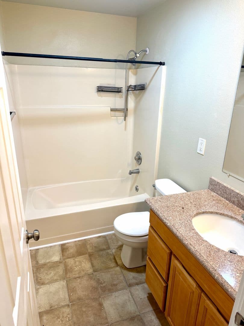 Lakewood Townhome: 12505-12511 98th Ave Ct SW