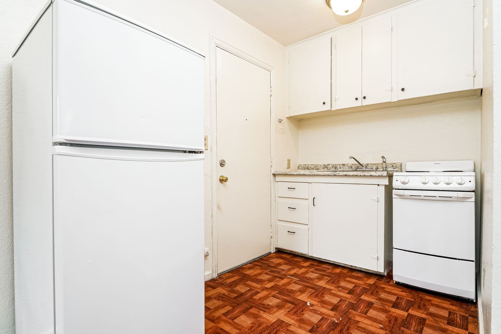 Tacoma Apartment: 1307 Garfield Street S