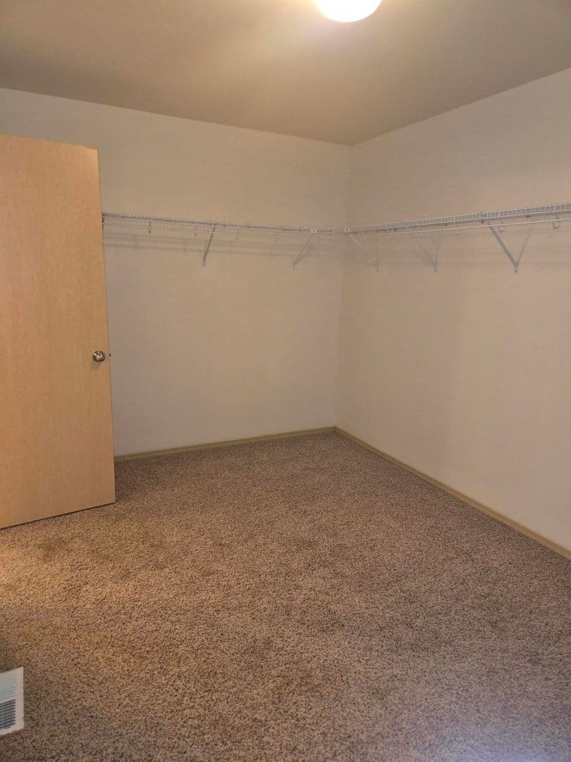 Puyallup House: 18420 95th Ave CT E