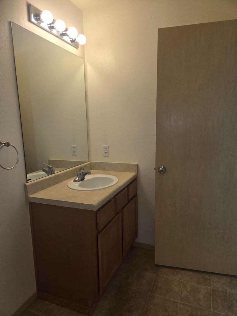 Puyallup House: 18420 95th Ave CT E