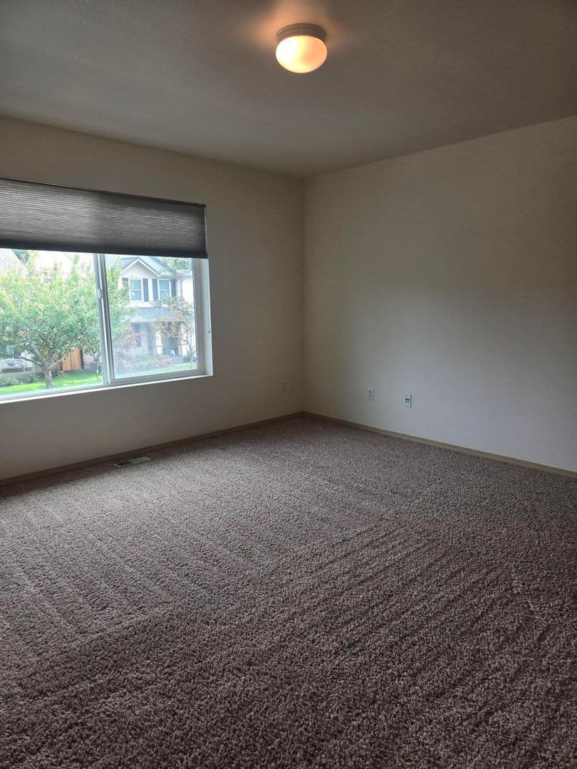 Puyallup House: 18420 95th Ave CT E