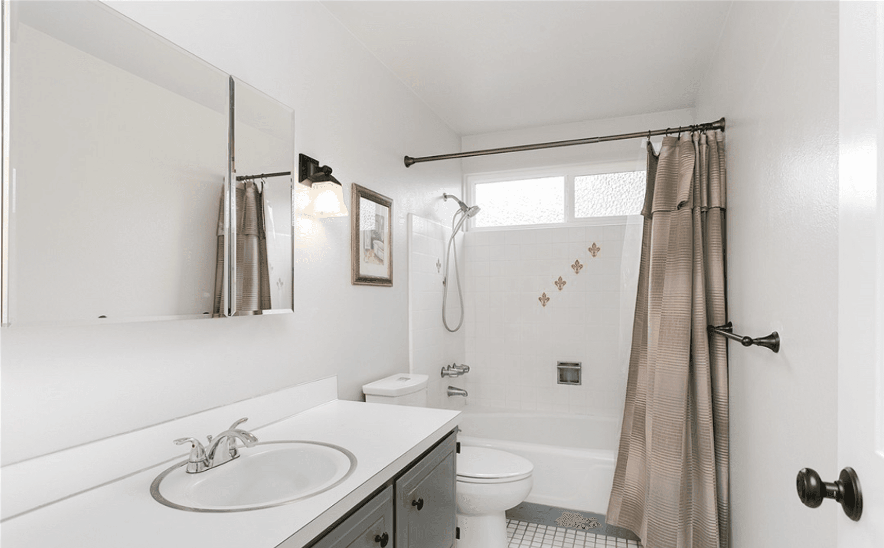 Federal Way House: 3214 SW 326th St.