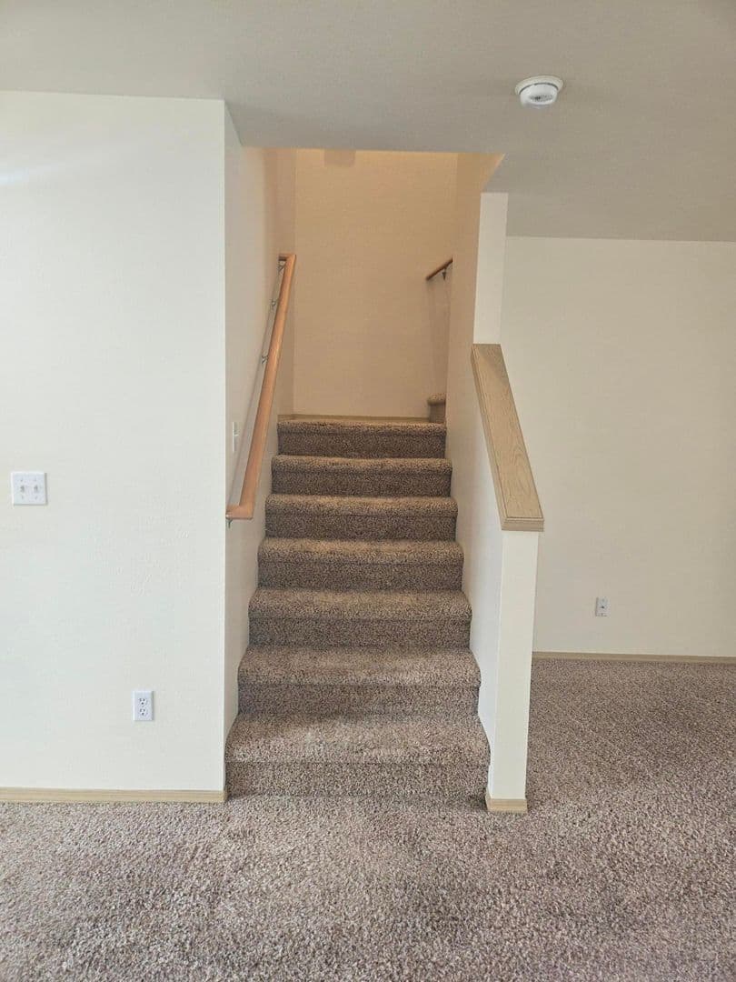 Puyallup House: 18420 95th Ave CT E