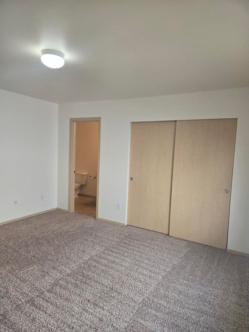 Puyallup House: 18420 95th Ave CT E