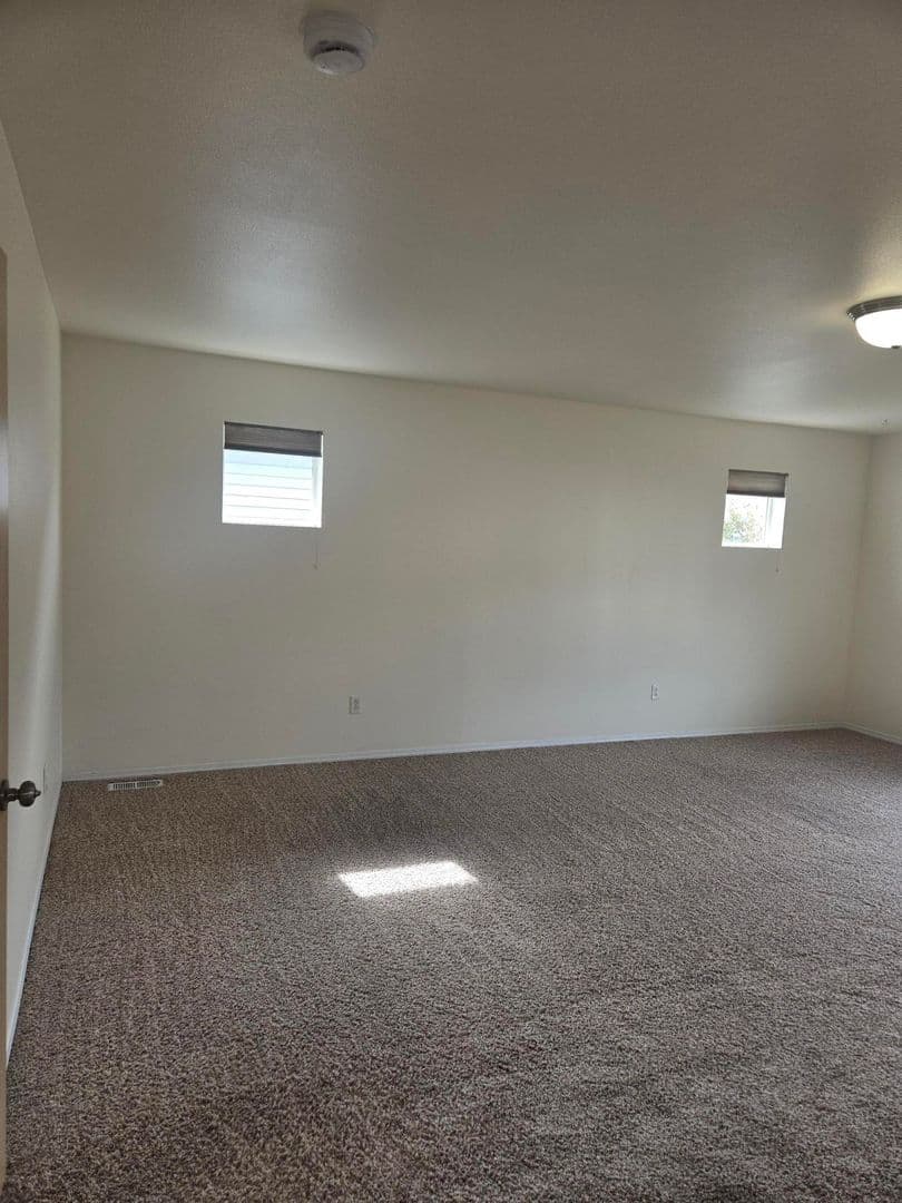 Puyallup House: 18420 95th Ave CT E