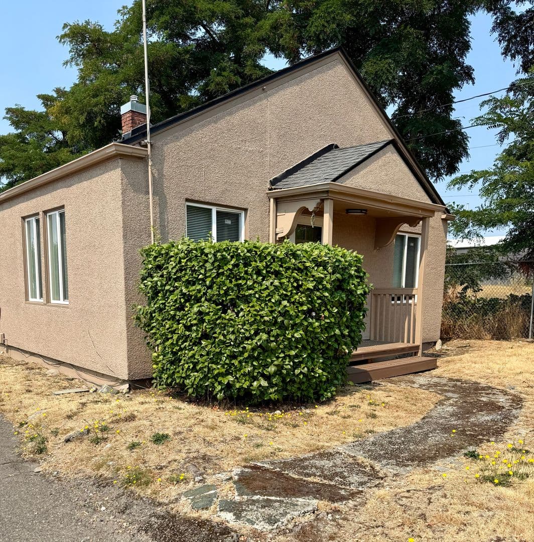Lakewood House: 8420 1/2 S. Tacoma Way - Unit 1