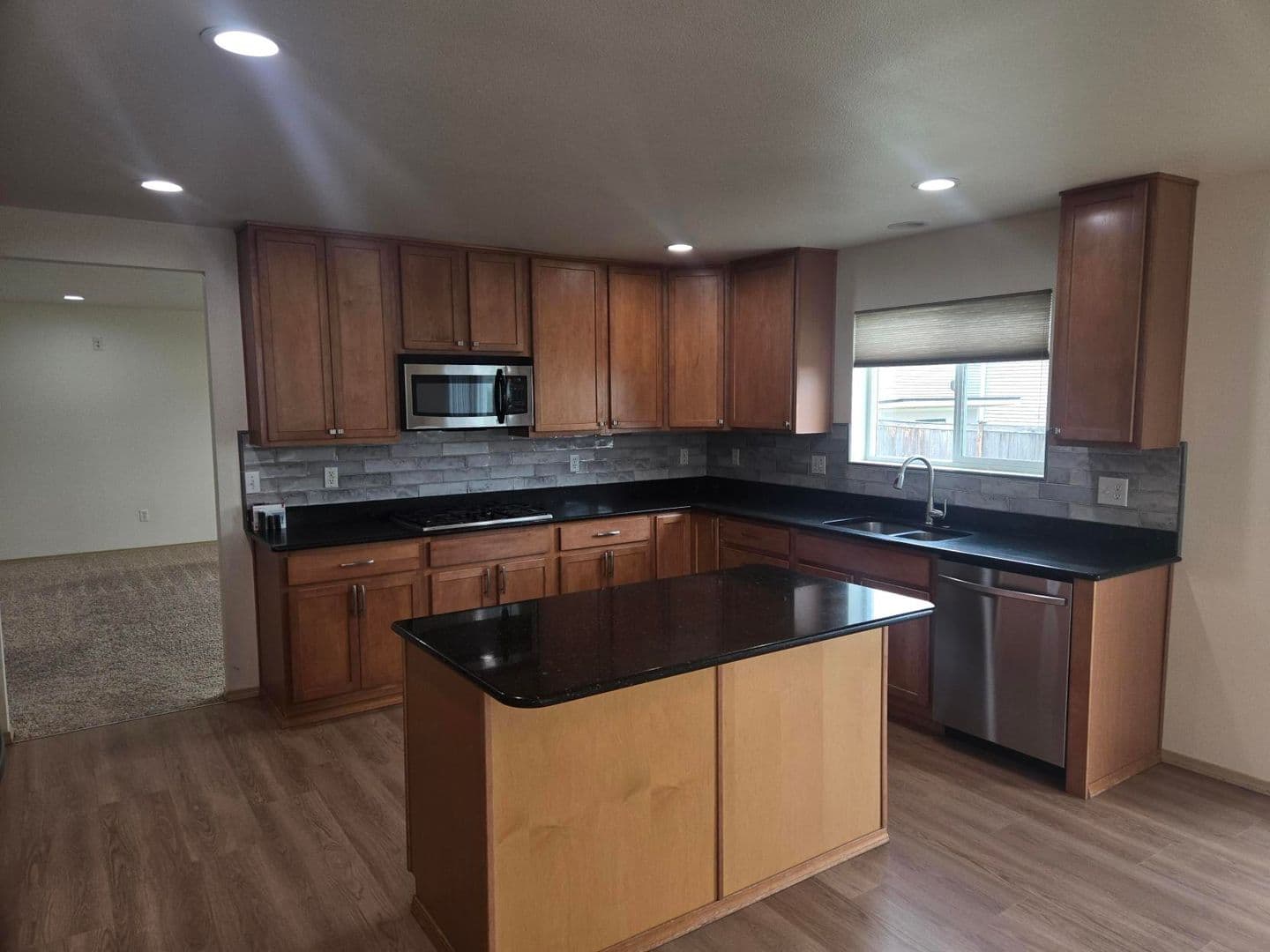 Puyallup House: 18420 95th Ave CT E