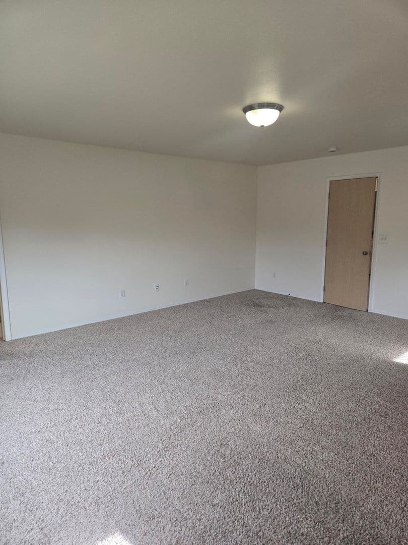 Puyallup House: 18420 95th Ave CT E