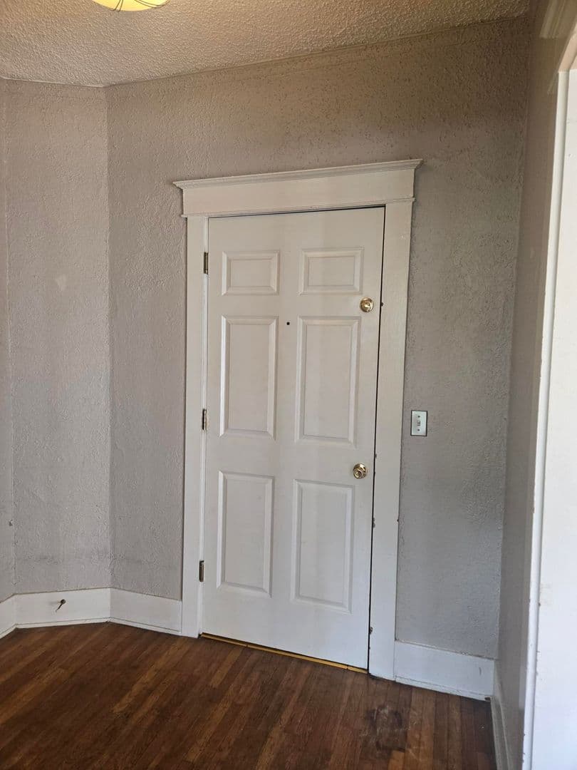 Tacoma Apartment: 1303 Division Ave