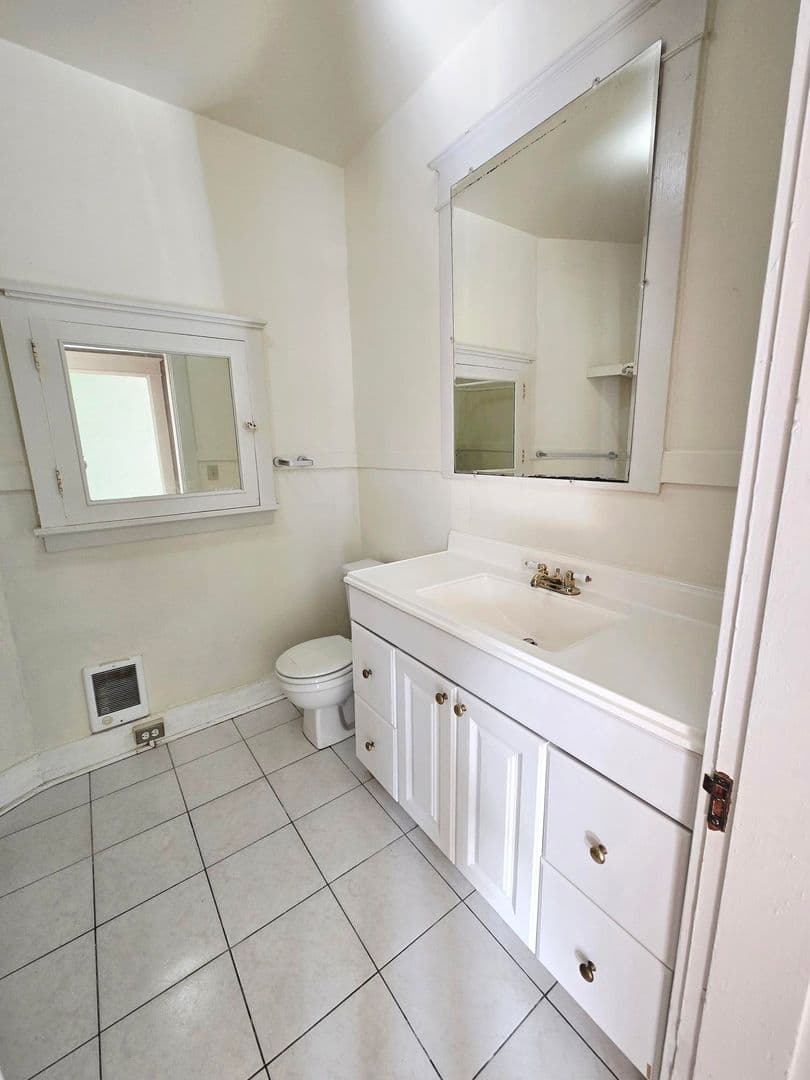 Tacoma Apartment: 1303 Division Ave