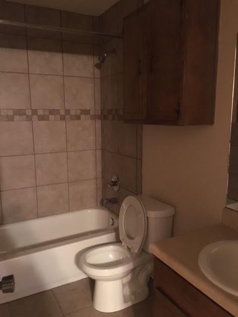 Paris Apartment: 3095 Lamar Ave