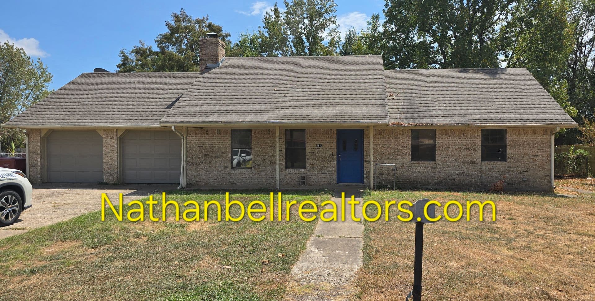 Paris House: 6650 Inwood Dr