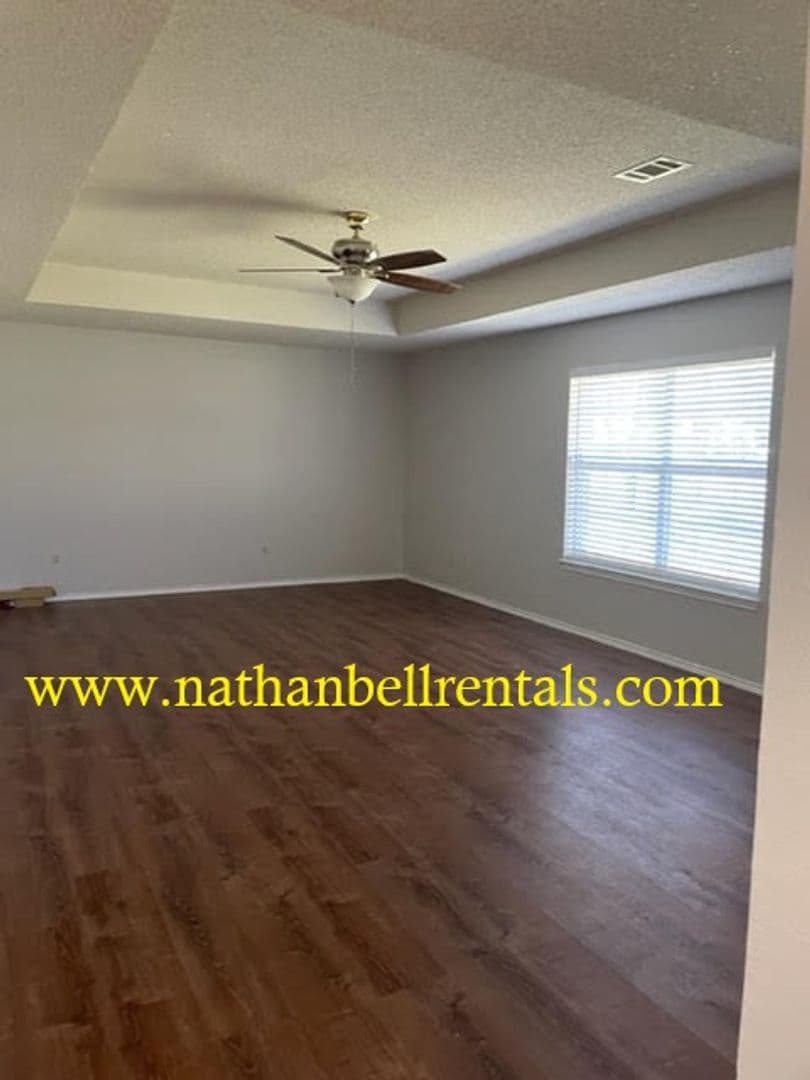 Blossom House: 510 E Fairview St