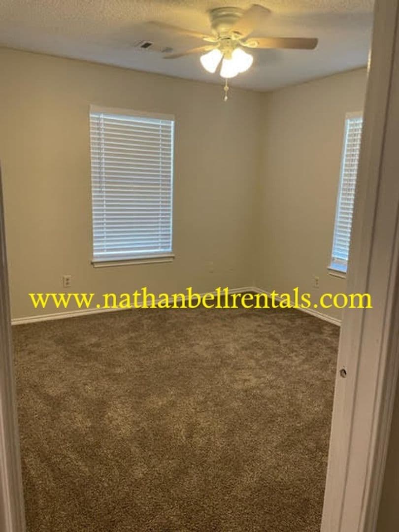 Blossom House: 510 E Fairview St