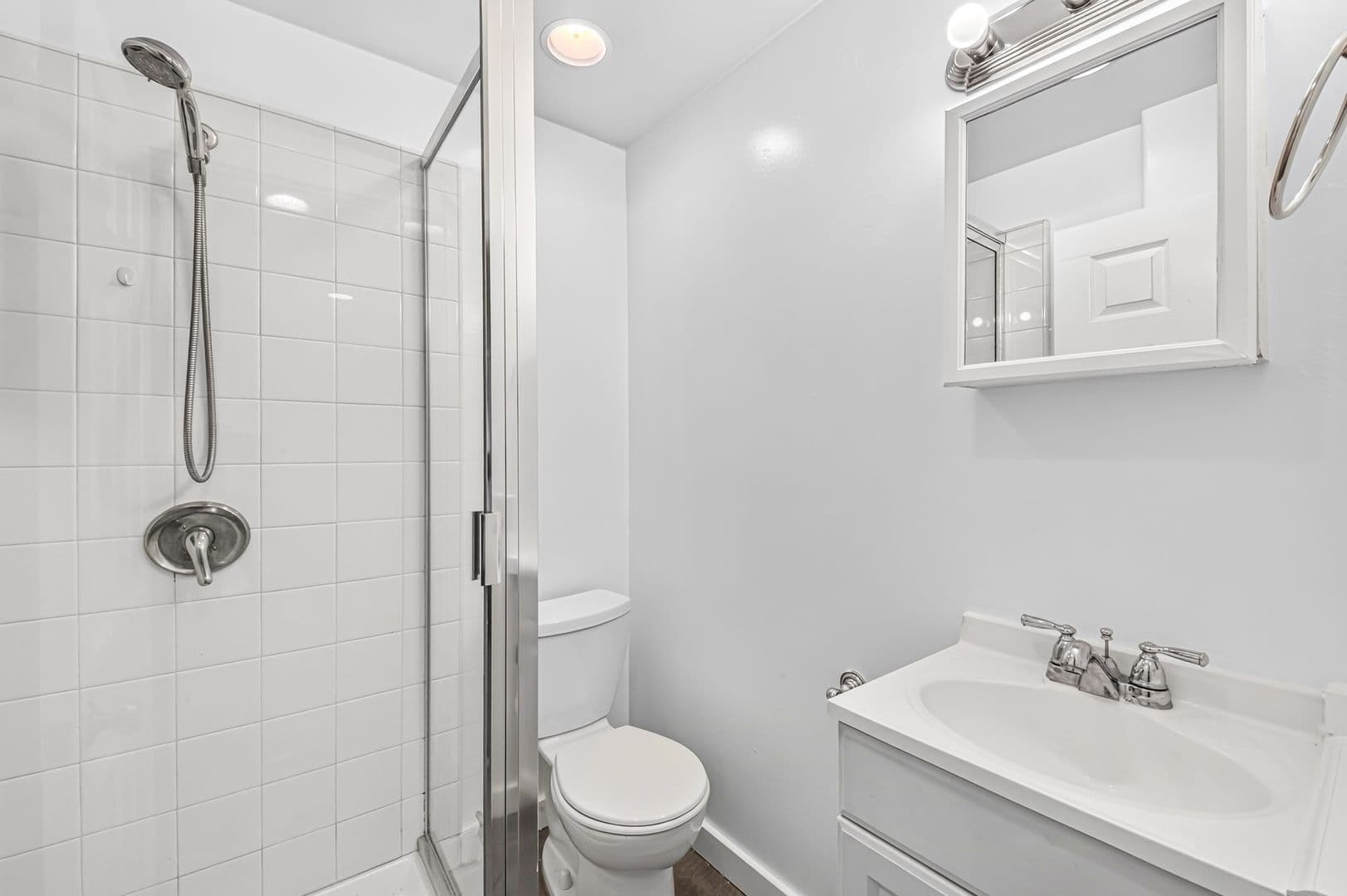 Long Beach Apartment: 2325 E 2nd Street