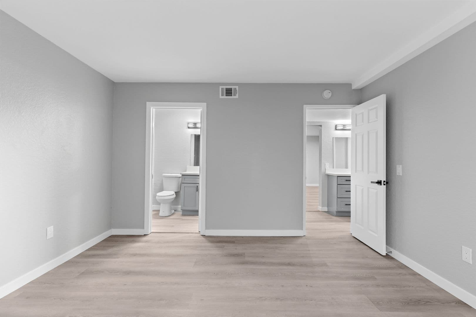Garden Grove Apartment: 8101 Larson Avenue