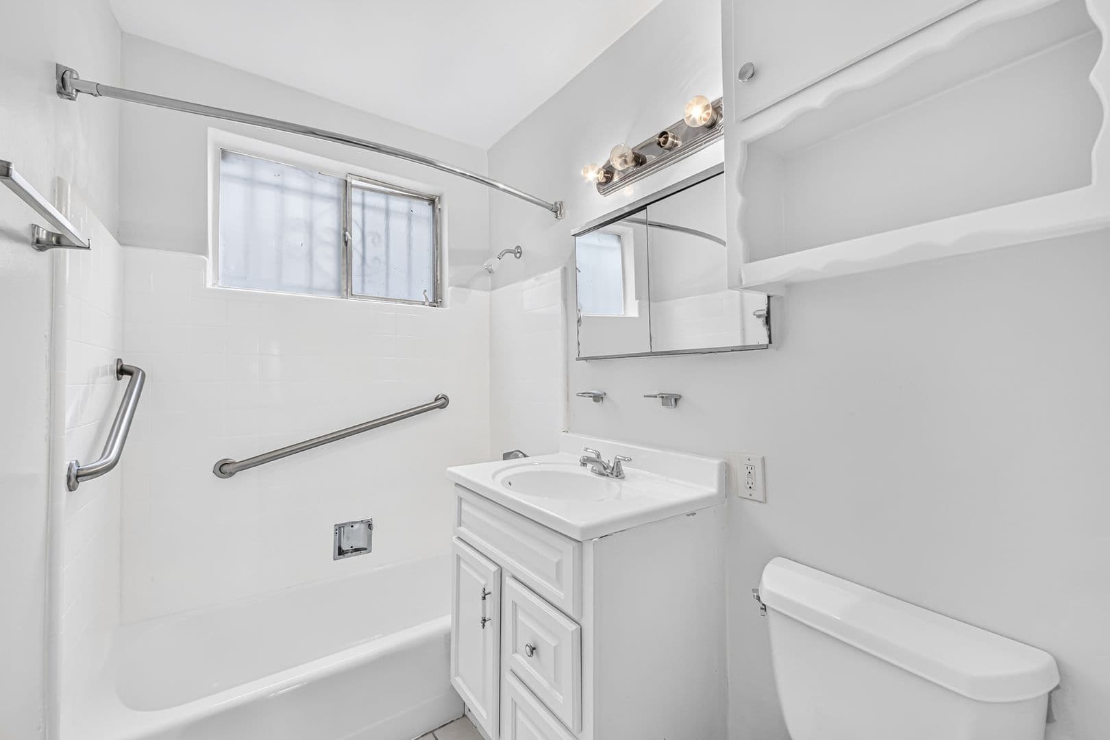 Los Angeles Apartment: 3888 Potomac Ave.