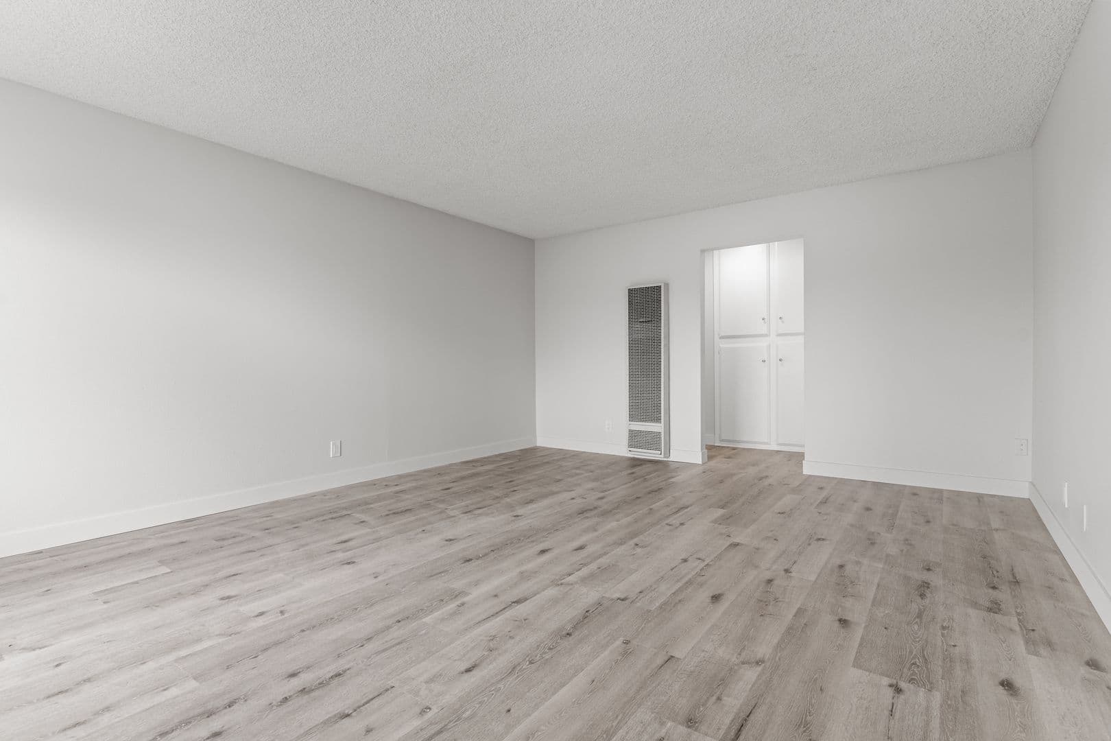 Garden Grove Apartment: 8331 Lampson Avenue