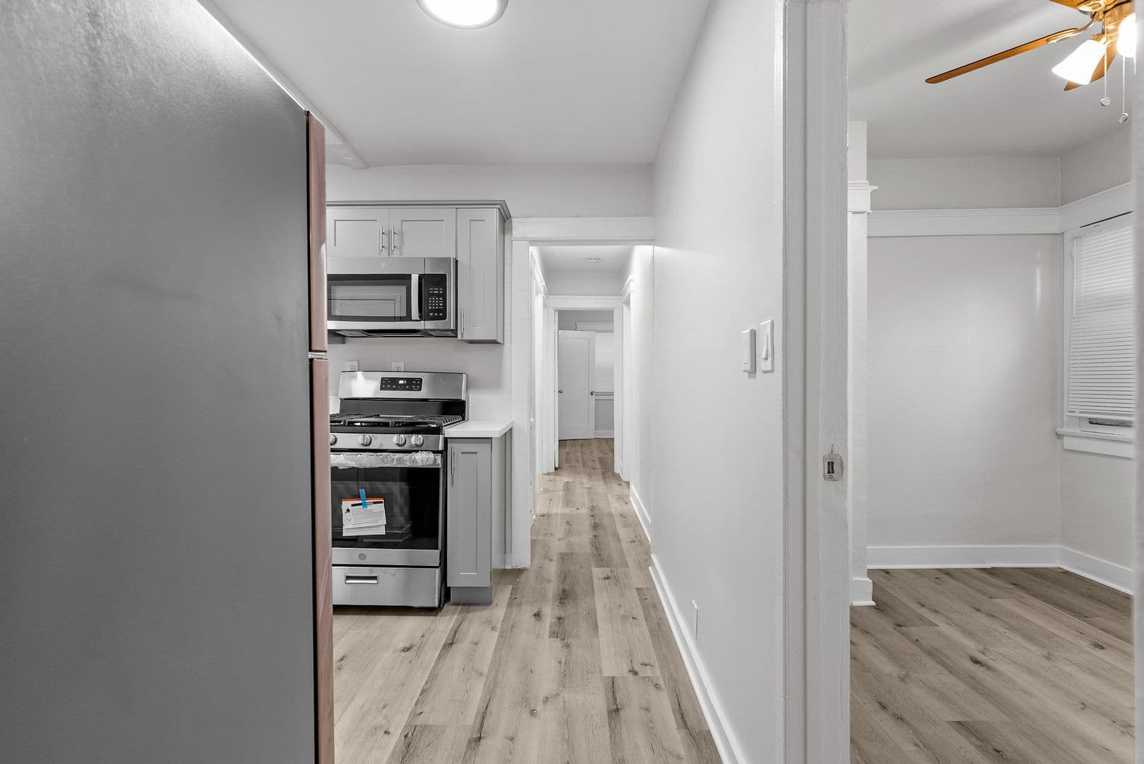 Long Beach Apartment: 736 Olive Avenue