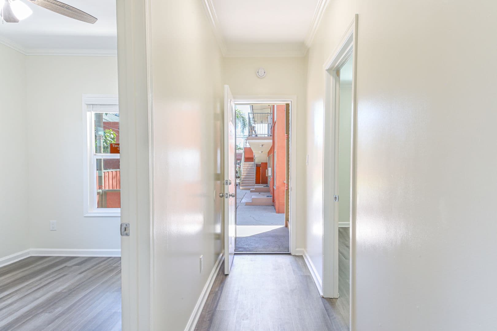 Long Beach Apartment: 1631 E 4th St
