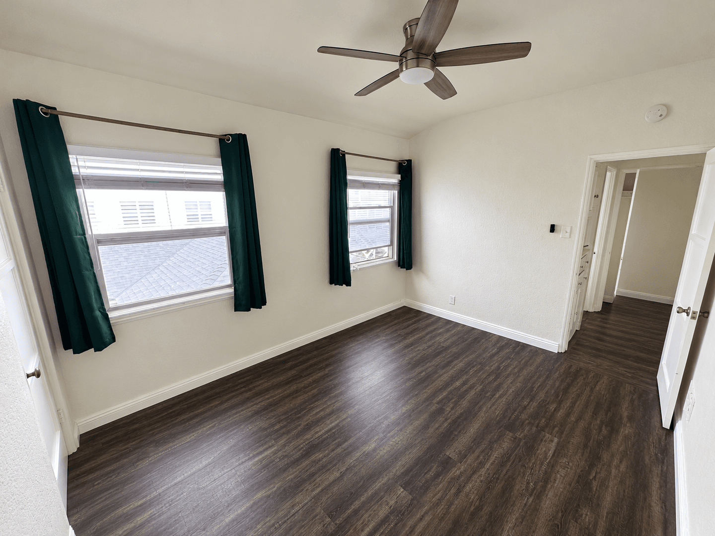 Long Beach Apartment: 2200 Chestnut Ave / 321-329 W Hill St