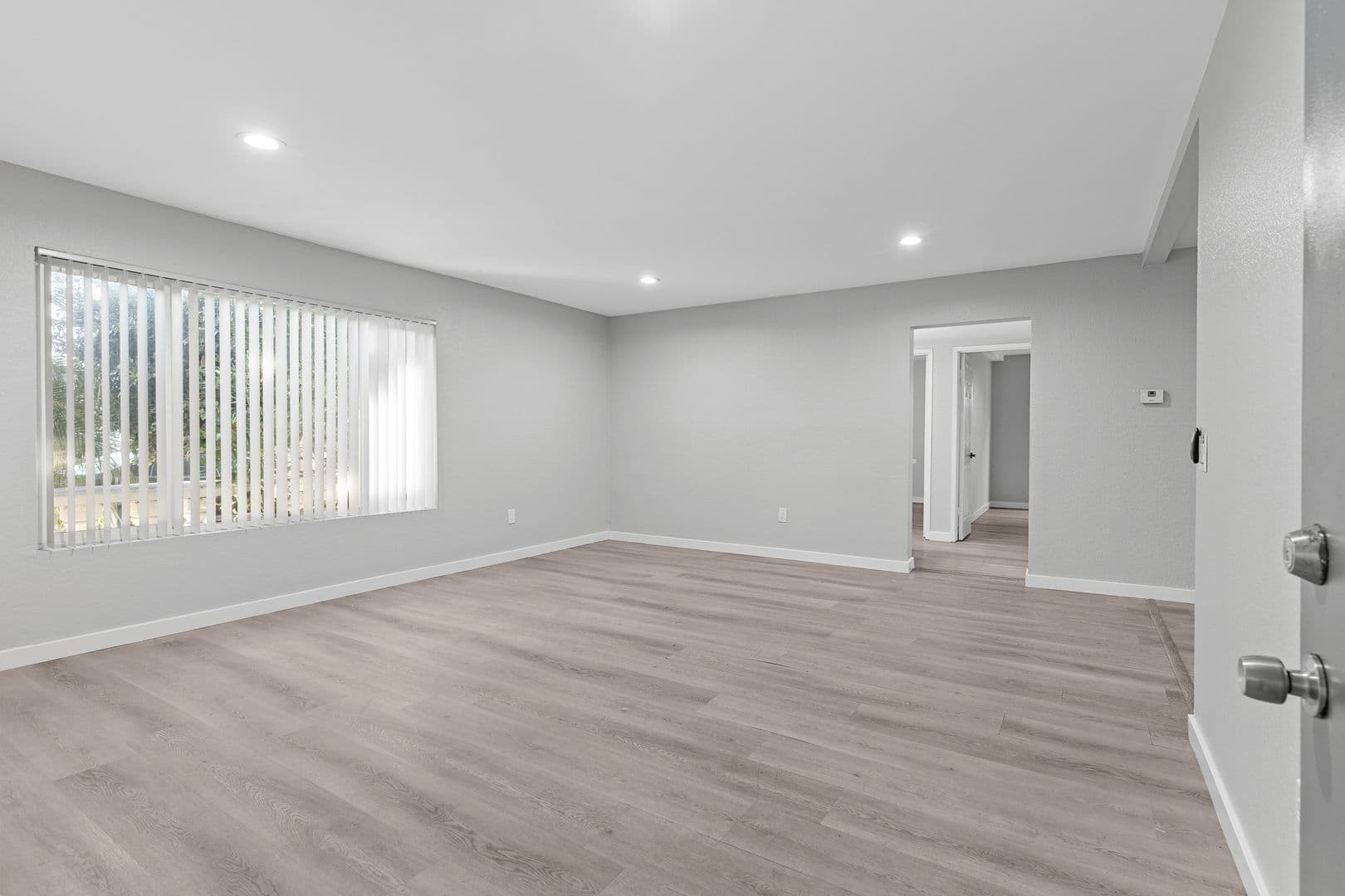 Garden Grove Apartment: 8101 Larson Avenue