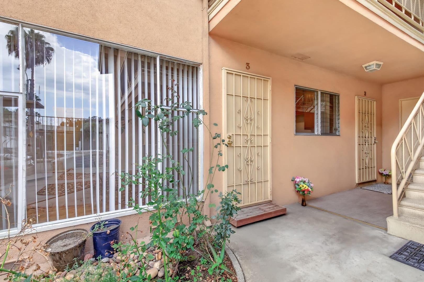 Los Angeles Apartment: 3888 Potomac Ave.